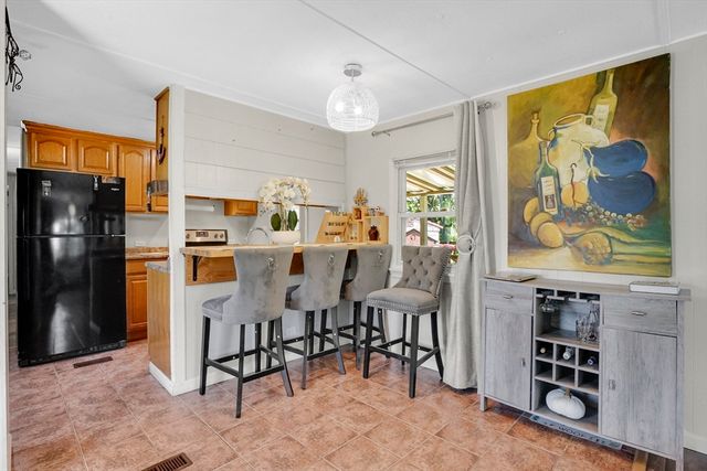 67 Fieldston St, Springfield, MA 01119