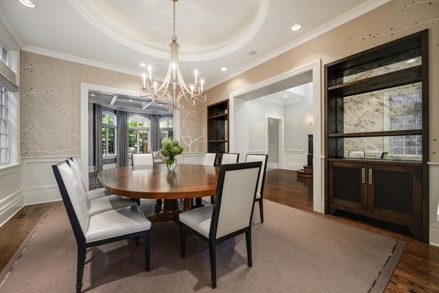 3752 N JANSSEN Street, Chicago, IL 60613