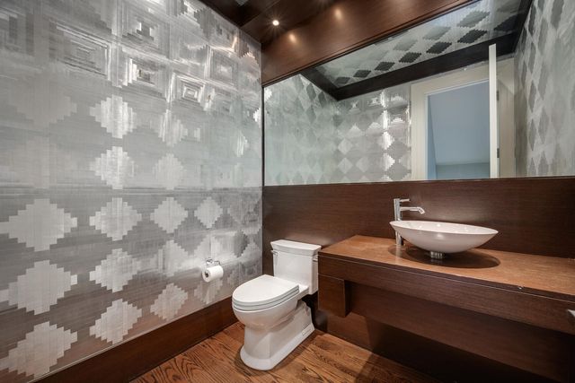 3752 N JANSSEN Street, Chicago, IL 60613