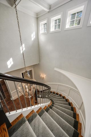 3752 N JANSSEN Street, Chicago, IL 60613