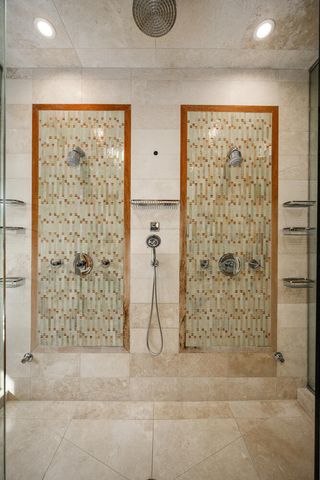 3752 N JANSSEN Street, Chicago, IL 60613