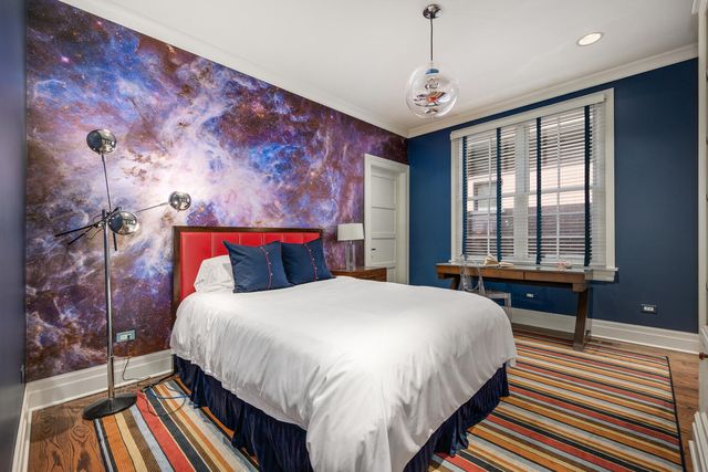 3752 N JANSSEN Street, Chicago, IL 60613