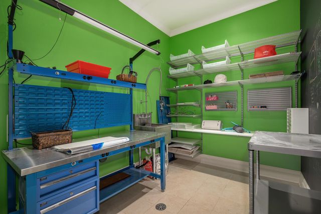 3752 N JANSSEN Street, Chicago, IL 60613