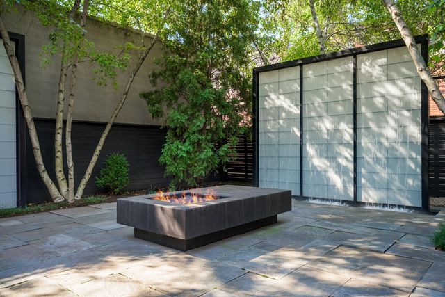 3752 N JANSSEN Street, Chicago, IL 60613