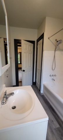 1964 Perrysville Ave 1964, Perry Hilltop, PA 15214