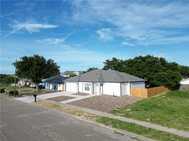 2814 Held Dr, Corpus Christi, TX 78418