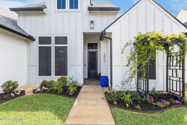 202 Amsterdam Avenue, Youngsville, LA 70592