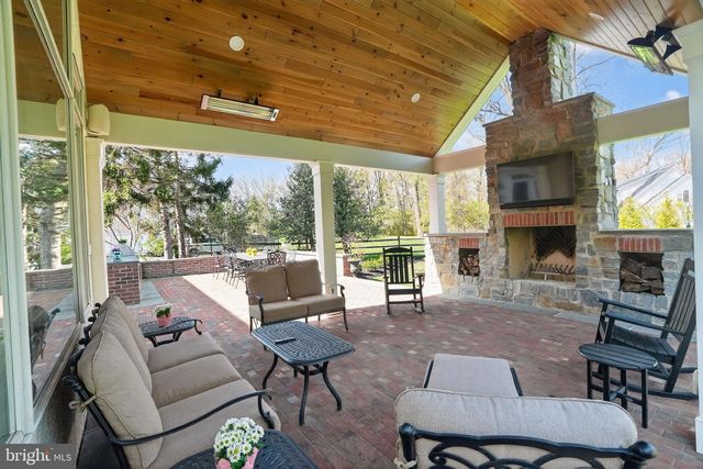 1419 ROYAL OAK DR, Blue Bell, PA 19422
