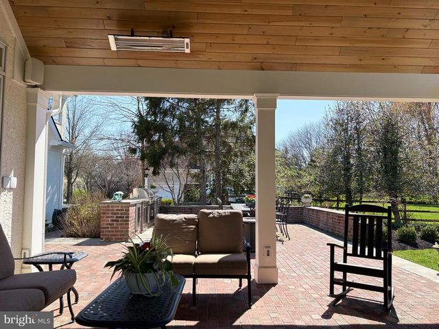 1419 ROYAL OAK DR, Blue Bell, PA 19422