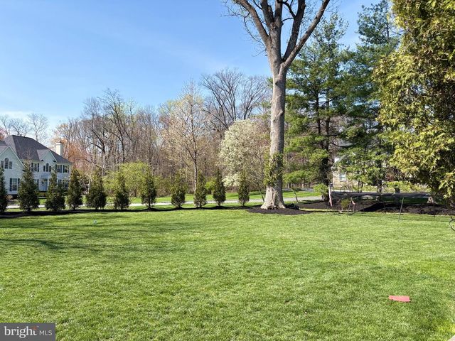 1419 ROYAL OAK DR, Blue Bell, PA 19422