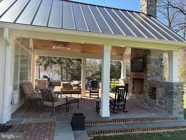 1419 ROYAL OAK DR, Blue Bell, PA 19422