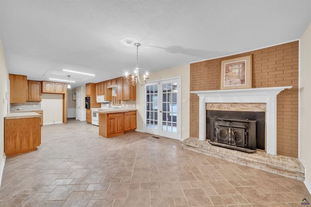 1984 Lower Hartley Bridge Road, Byron, GA 31008