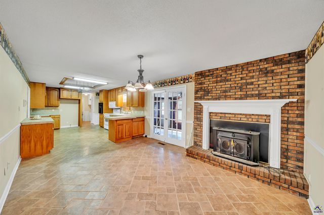 1984 Lower Hartley Bridge Road, Byron, GA 31008