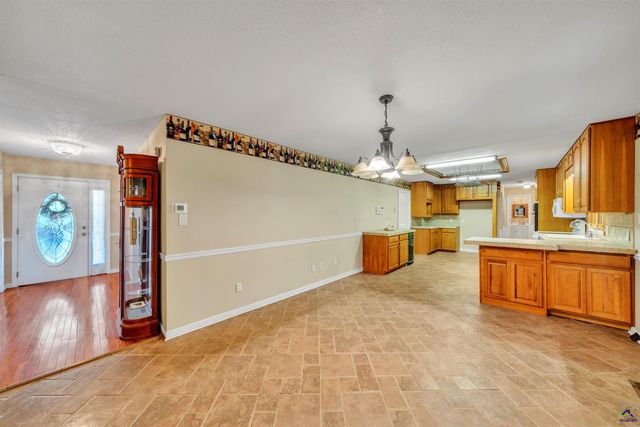 1984 Lower Hartley Bridge Road, Byron, GA 31008