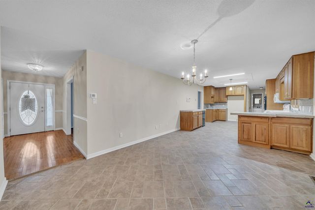 1984 Lower Hartley Bridge Road, Byron, GA 31008