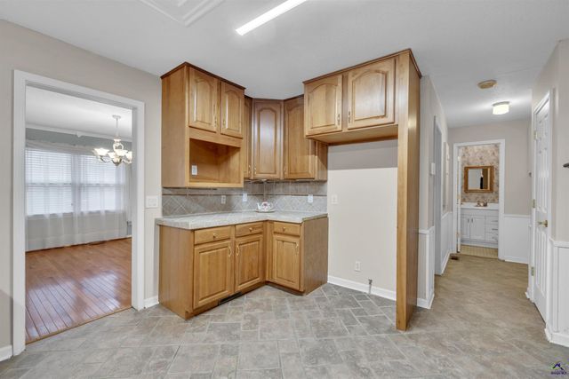 1984 Lower Hartley Bridge Road, Byron, GA 31008