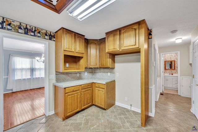 1984 Lower Hartley Bridge Road, Byron, GA 31008