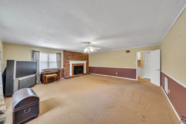 1984 Lower Hartley Bridge Road, Byron, GA 31008