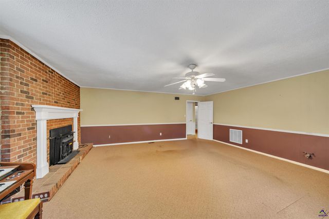 1984 Lower Hartley Bridge Road, Byron, GA 31008