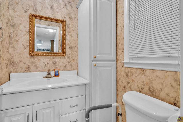 1984 Lower Hartley Bridge Road, Byron, GA 31008