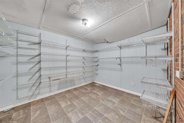 1984 Lower Hartley Bridge Road, Byron, GA 31008