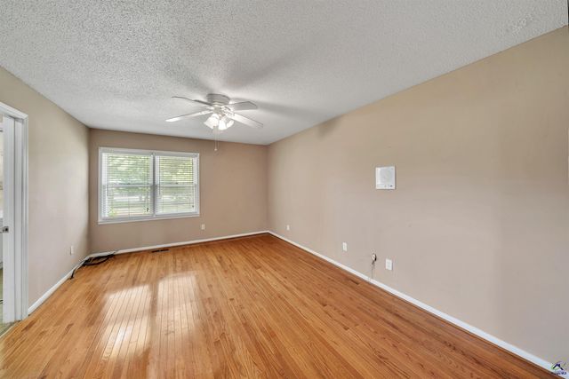 1984 Lower Hartley Bridge Road, Byron, GA 31008