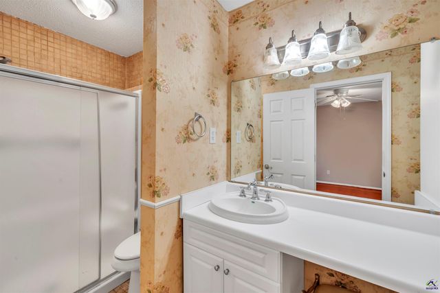 1984 Lower Hartley Bridge Road, Byron, GA 31008