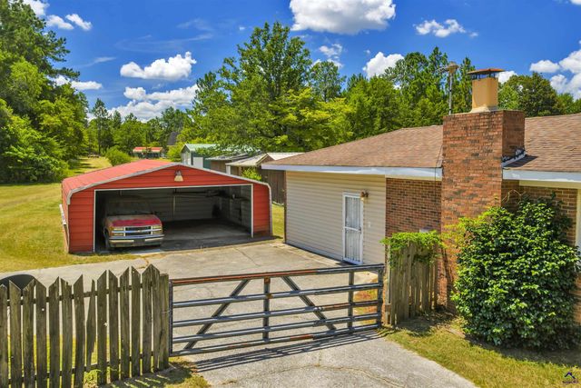 1984 Lower Hartley Bridge Road, Byron, GA 31008