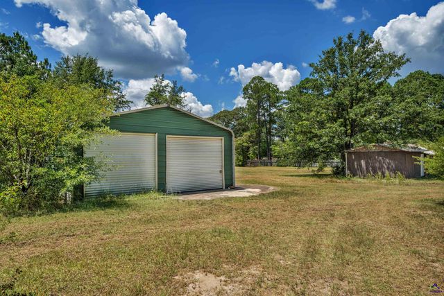 1984 Lower Hartley Bridge Road, Byron, GA 31008