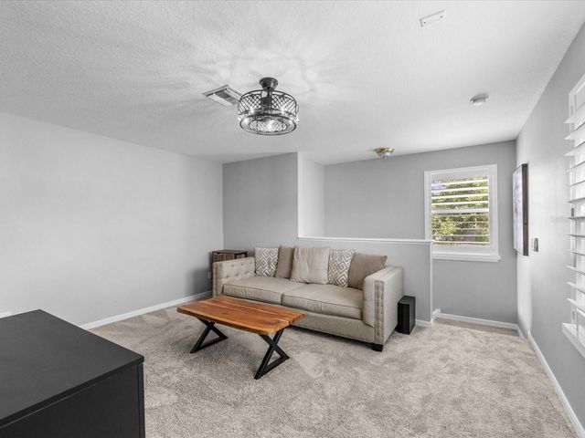 19119 LARCHMONT DRIVE, Odessa, FL 33556