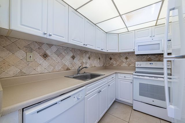 1200 West Avenue 1521, Miami Beach, FL 33139