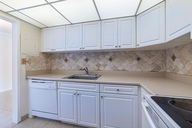 1200 West Avenue 1521, Miami Beach, FL 33139