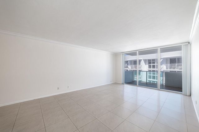 1200 West Avenue 1521, Miami Beach, FL 33139