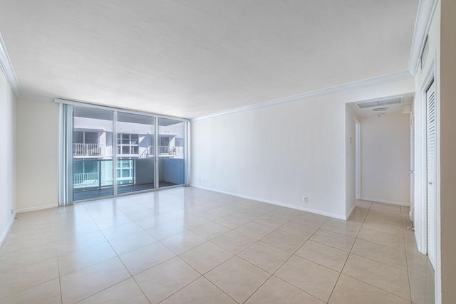 1200 West Avenue 1521, Miami Beach, FL 33139