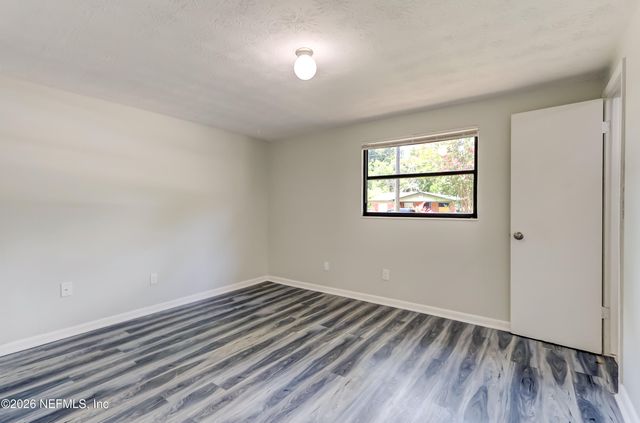 7563 JOHN F KENNEDY Drive W, Jacksonville, FL 32219