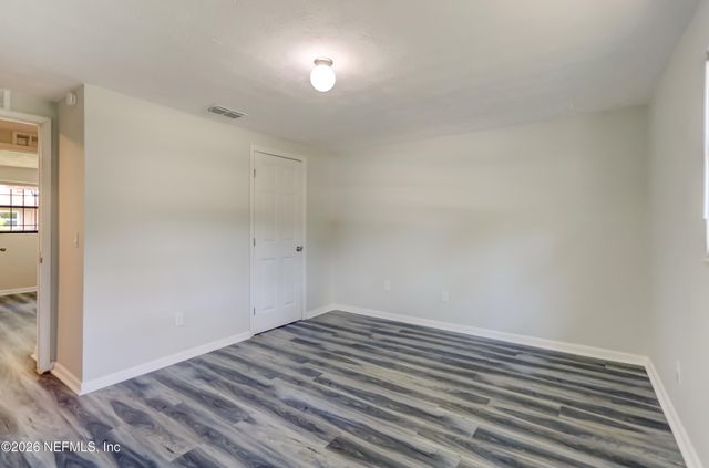 7563 JOHN F KENNEDY Drive W, Jacksonville, FL 32219