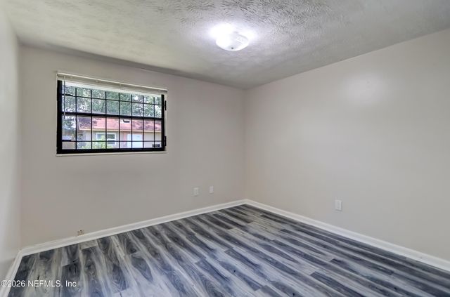 7563 JOHN F KENNEDY Drive W, Jacksonville, FL 32219