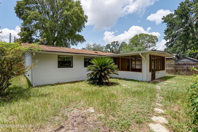 7563 JOHN F KENNEDY Drive W, Jacksonville, FL 32219