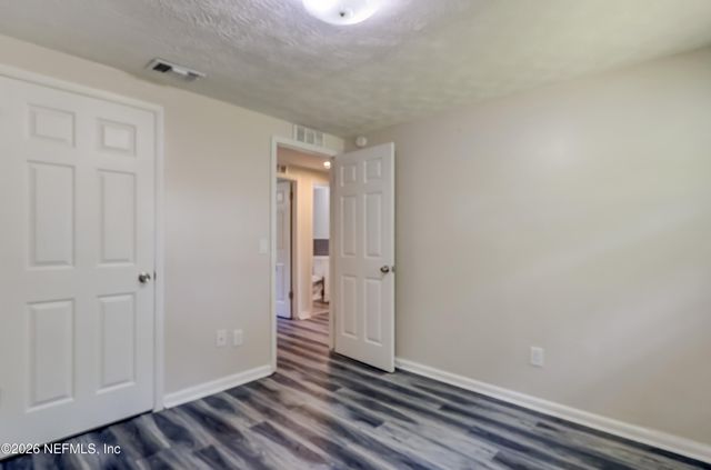 7563 JOHN F KENNEDY Drive W, Jacksonville, FL 32219