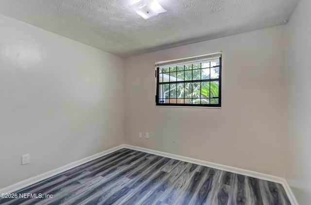 7563 JOHN F KENNEDY Drive W, Jacksonville, FL 32219