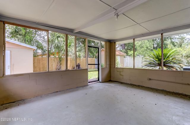 7563 JOHN F KENNEDY Drive W, Jacksonville, FL 32219