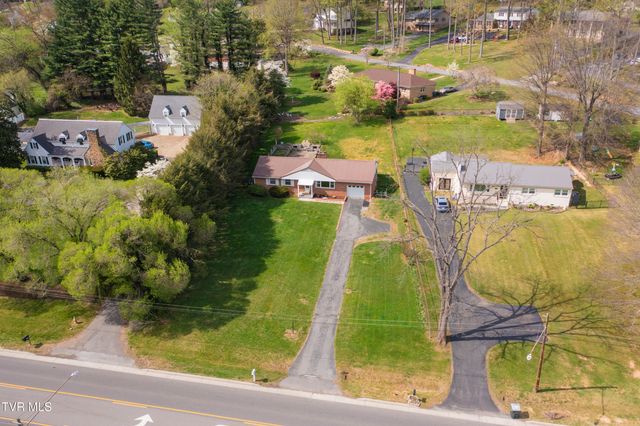 2000 Lee Highway, Bristol, VA 24201