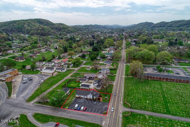 812 East Main Street, Rogersville, TN 37857