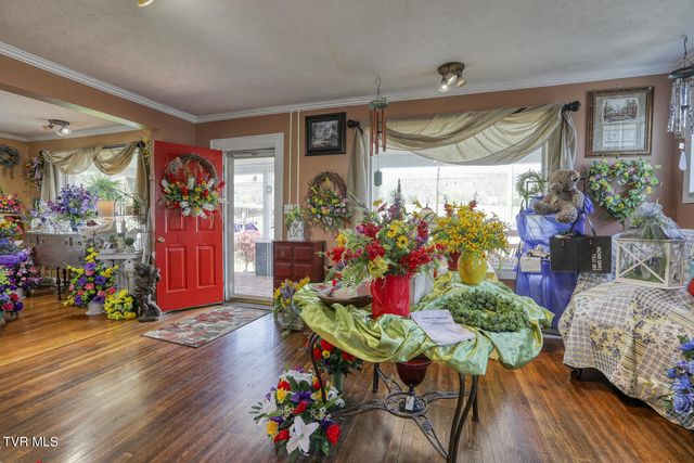 812 East Main Street, Rogersville, TN 37857