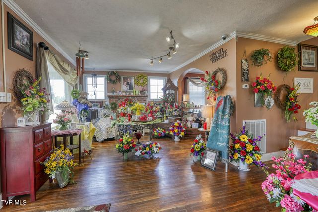 812 East Main Street, Rogersville, TN 37857