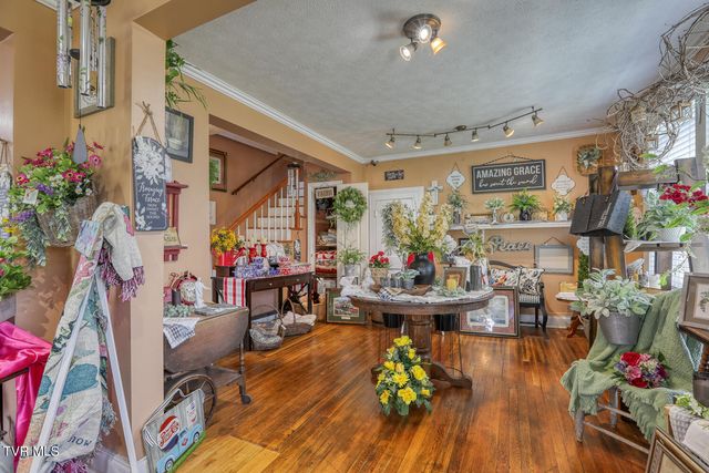 812 East Main Street, Rogersville, TN 37857