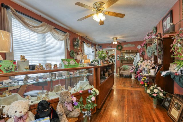 812 East Main Street, Rogersville, TN 37857