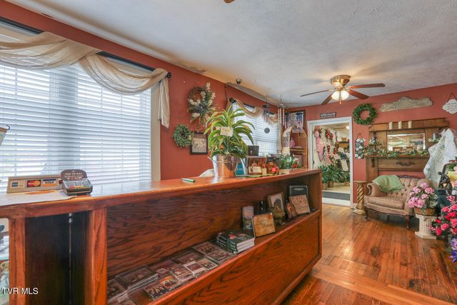 812 East Main Street, Rogersville, TN 37857