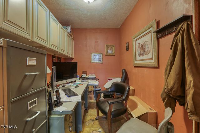 812 East Main Street, Rogersville, TN 37857