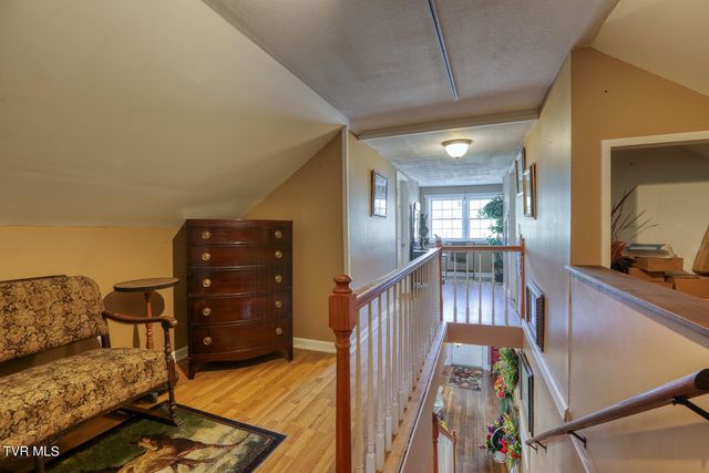 812 East Main Street, Rogersville, TN 37857